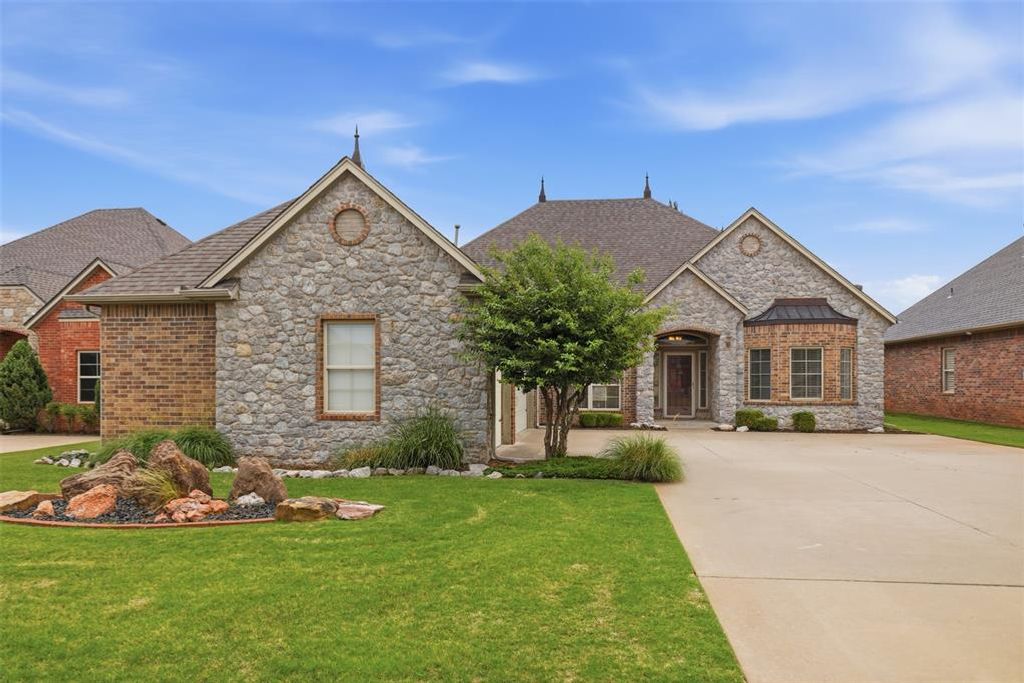 12508 Chateaux Road, Oklahoma City, OK 73142