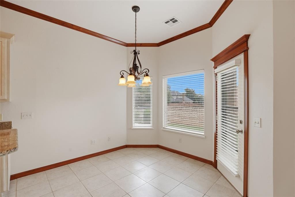 Image 15 of property listing at 12508 Chateaux Road, Oklahoma City, OK 73142