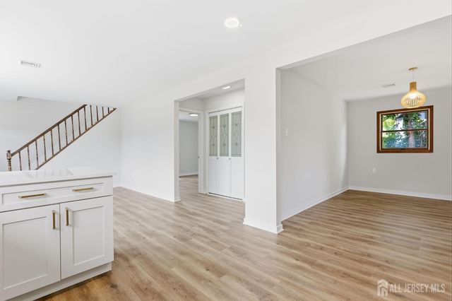2 Kendall Drive, Parlin, NJ 08859