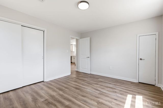 2 Kendall Drive, Parlin, NJ 08859