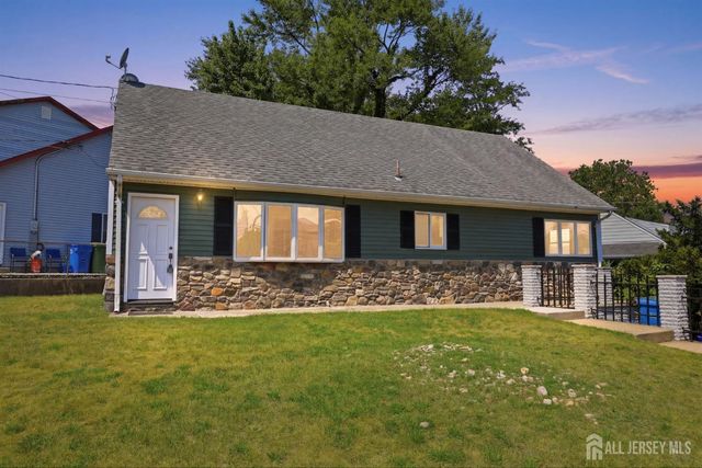 2 Kendall Drive, Parlin, NJ 08859