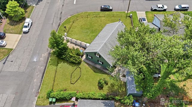 2 Kendall Drive, Parlin, NJ 08859