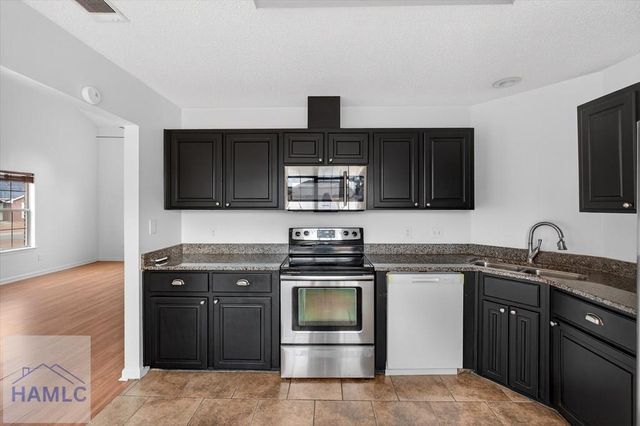 1950 Woking Court, Hinesville, GA 31313