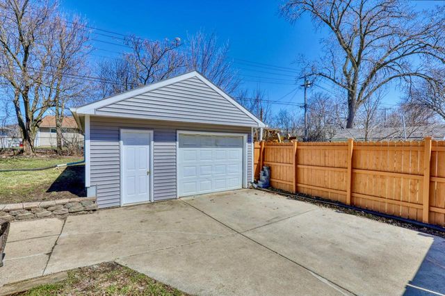 6332 W Bennett AVENUE, Milwaukee, WI 53219