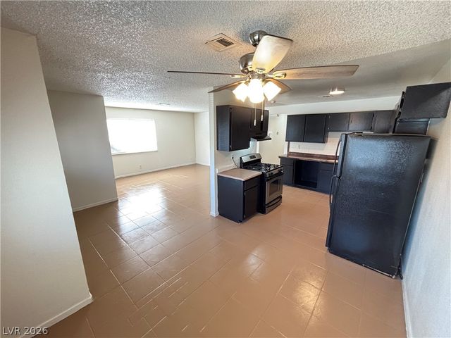 6940 Hopkins Drive A, Las Vegas, NV 89156