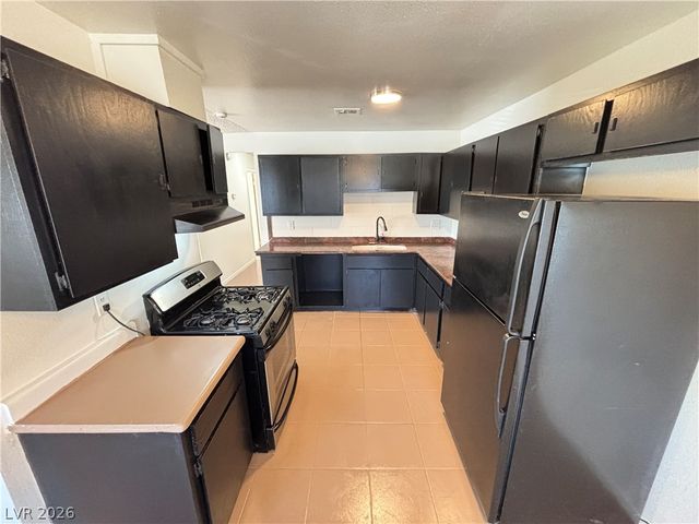 6940 Hopkins Drive A, Las Vegas, NV 89156