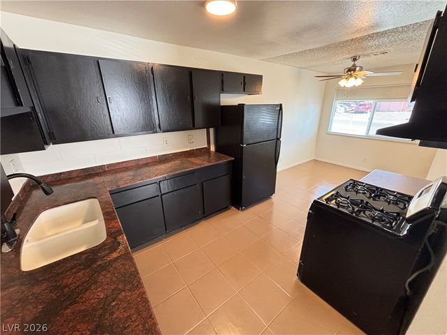 6940 Hopkins Drive A, Las Vegas, NV 89156