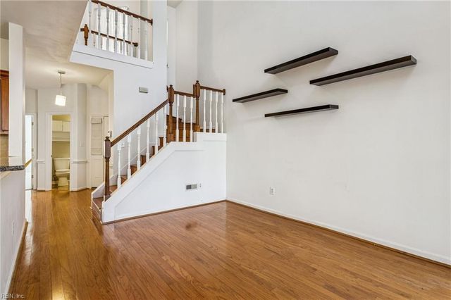 13 Golden Willow CIR, Hampton, VA 23666