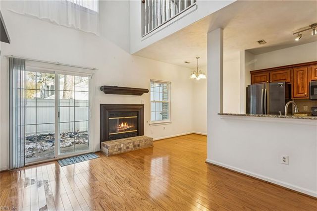 13 Golden Willow CIR, Hampton, VA 23666