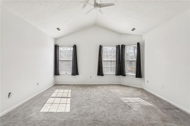 13 Golden Willow CIR, Hampton, VA 23666