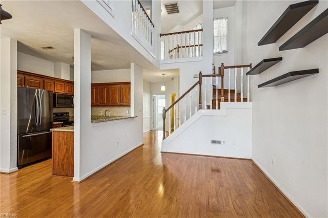 13 Golden Willow CIR, Hampton, VA 23666