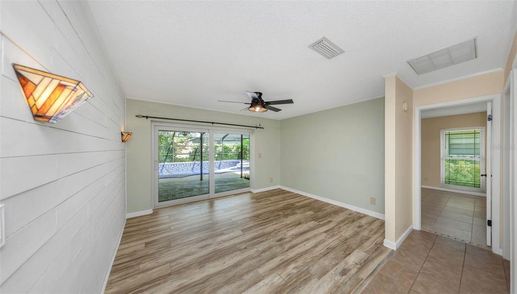 Image 12 of property listing at 3582 FAIRWAY FOREST DRIVE, Palm Harbor, FL 34685