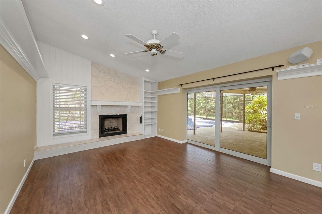 Image 14 of property listing at 3582 FAIRWAY FOREST DRIVE, Palm Harbor, FL 34685