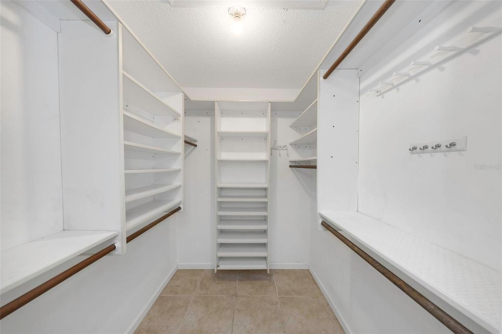 Image 17 of property listing at 3582 FAIRWAY FOREST DRIVE, Palm Harbor, FL 34685