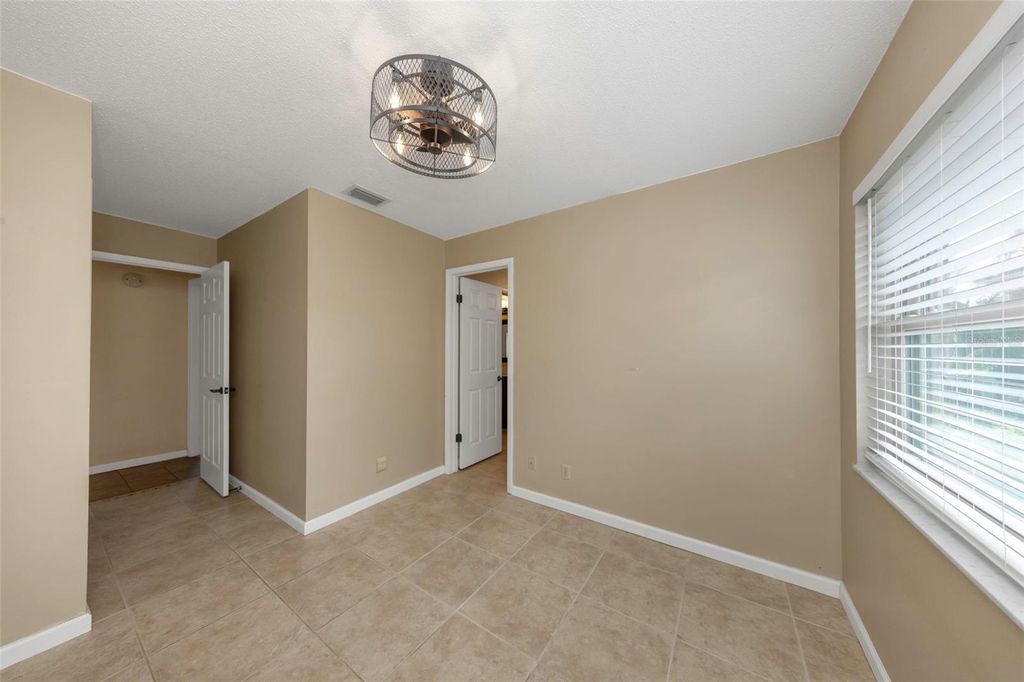 Image 24 of property listing at 3582 FAIRWAY FOREST DRIVE, Palm Harbor, FL 34685