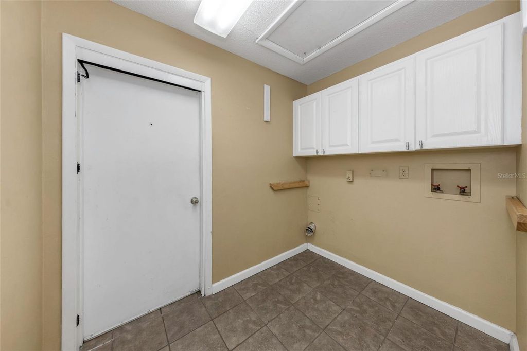 Image 30 of property listing at 3582 FAIRWAY FOREST DRIVE, Palm Harbor, FL 34685