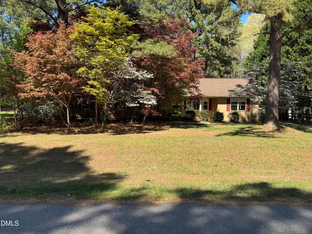 8612 Maidstone Court, Raleigh, NC 27613