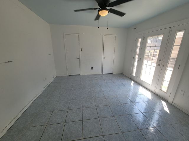 3906 Mercury, Haltom City, TX 76111