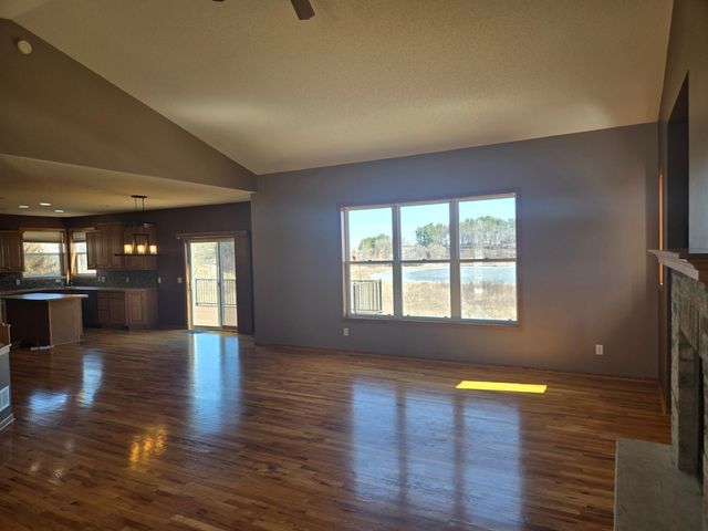 502 Pond View Drive SE, Lonsdale, MN 55046