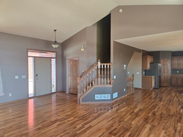 502 Pond View Drive SE, Lonsdale, MN 55046