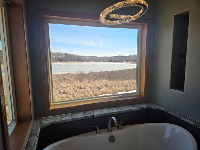 502 Pond View Drive SE, Lonsdale, MN 55046