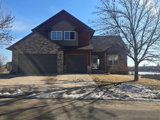502 Pond View Drive SE, Lonsdale, MN 55046