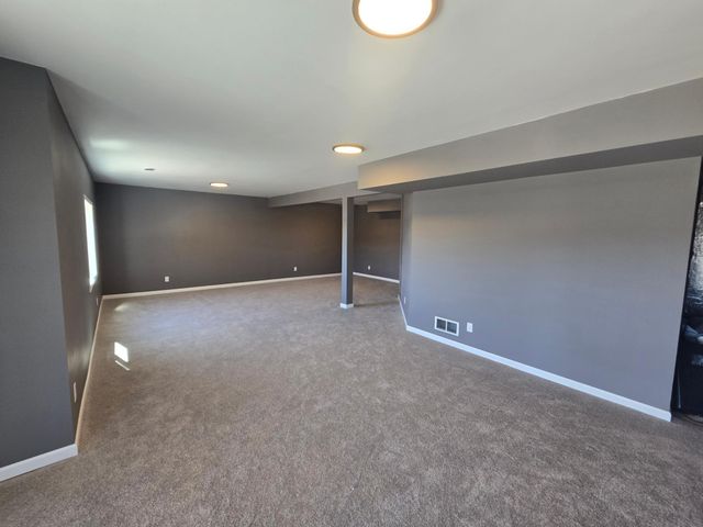502 Pond View Drive SE, Lonsdale, MN 55046
