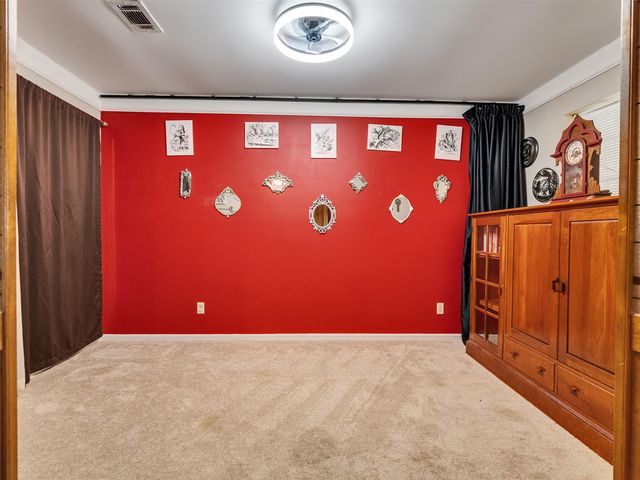 213 Valley Brook Drive, La Porte, TX 77571