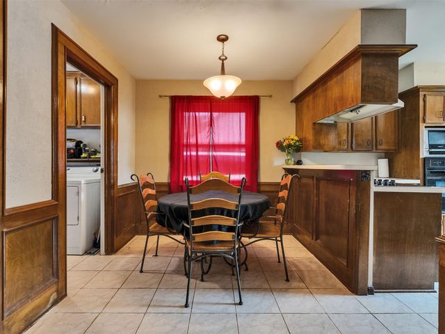 213 Valley Brook Drive, La Porte, TX 77571