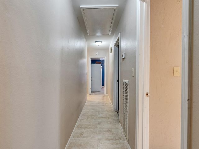 213 Valley Brook Drive, La Porte, TX 77571