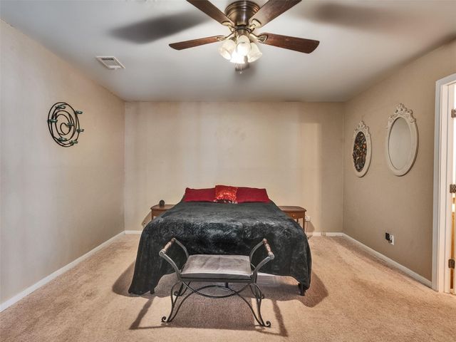 213 Valley Brook Drive, La Porte, TX 77571
