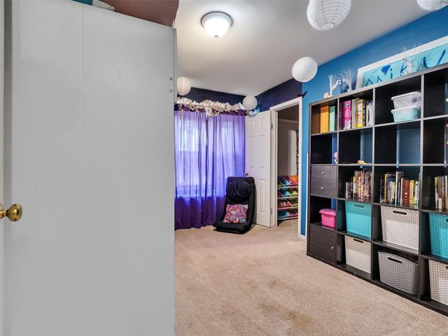 213 Valley Brook Drive, La Porte, TX 77571