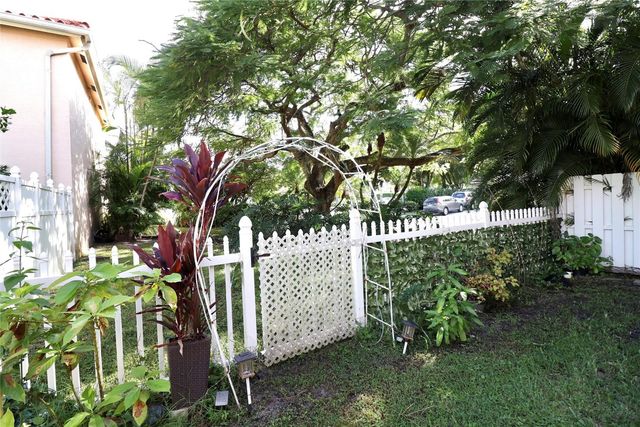 6602 Geneva Street, Lake Worth, FL 33467