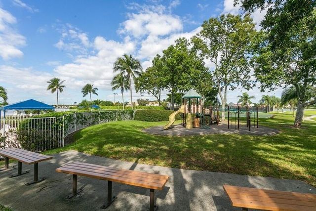 6602 Geneva Street, Lake Worth, FL 33467