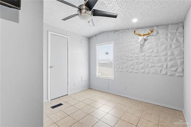 48 Gladiola Street, Alamo, TX 78516