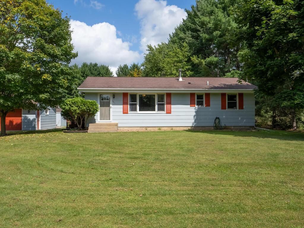 2511 225th Ave NE, East Bethel, MN 55005