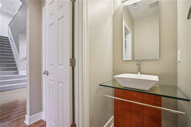 125 Westchester SE Drive, Smyrna, GA 30082