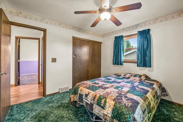 622 Clearview DRIVE, West Bend, WI 53090