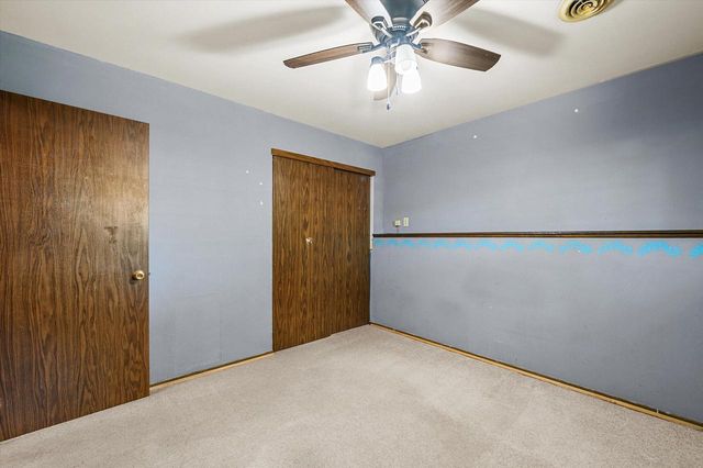 622 Clearview DRIVE, West Bend, WI 53090