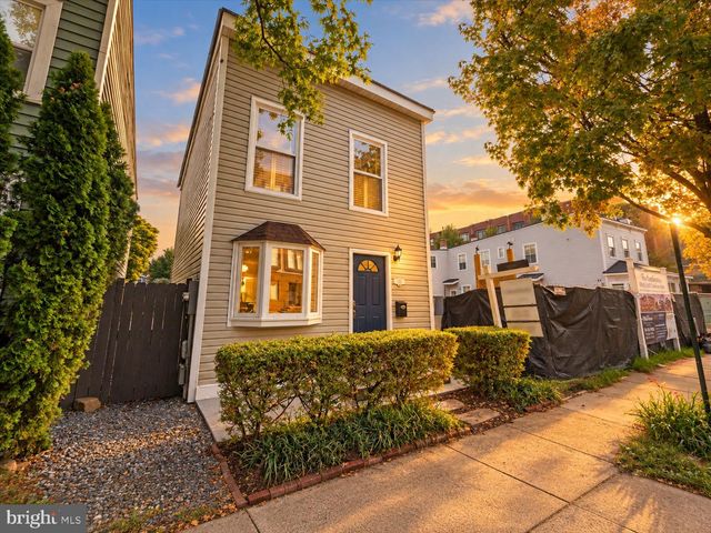 1016 PENDLETON ST, Alexandria, VA 22314