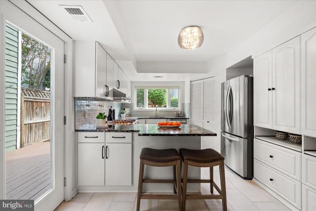 1016 PENDLETON ST, Alexandria, VA 22314