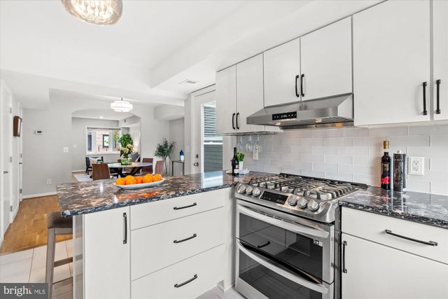 1016 PENDLETON ST, Alexandria, VA 22314