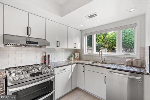 1016 PENDLETON ST, Alexandria, VA 22314