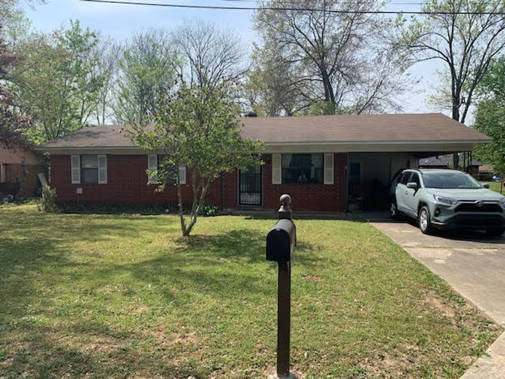 1204 S Ithaca Avenue, Russellville, AR 72801