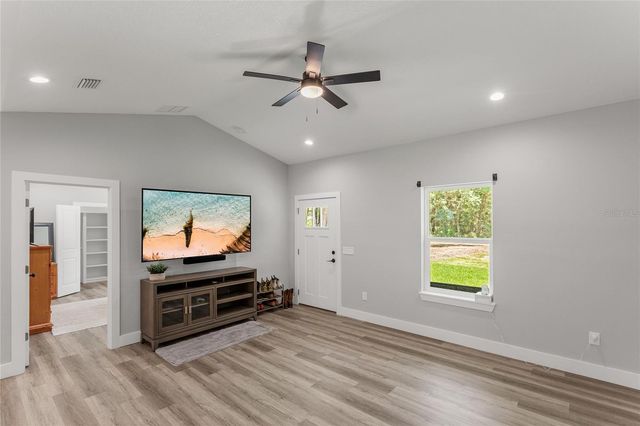 207 N PALMETTO AVENUE, Florahome, FL 32140