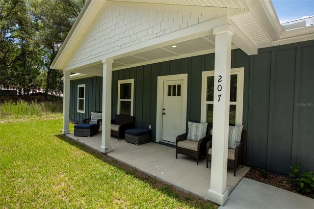 207 N PALMETTO AVENUE, Florahome, FL 32140