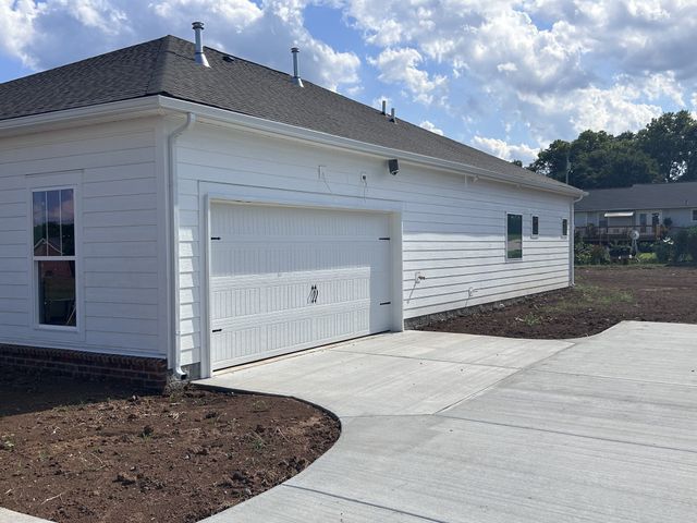 626 Brookside Dr, Mount Pleasant, TN 38474