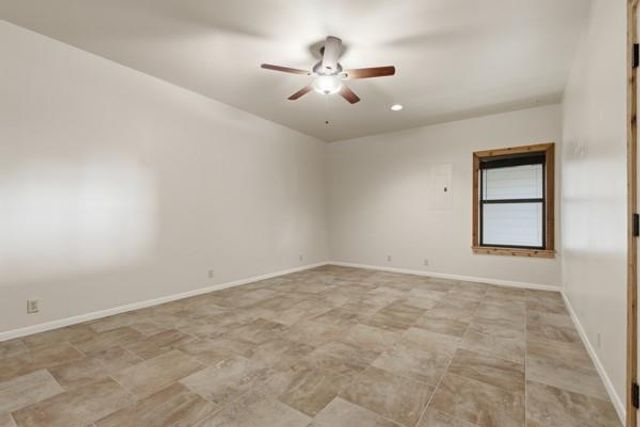 406 Coventry RD, Spicewood, TX 78669