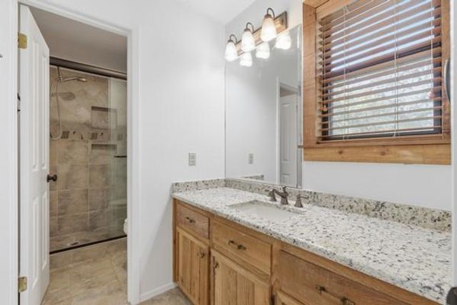 406 Coventry RD, Spicewood, TX 78669