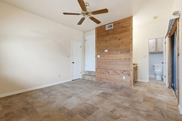 406 Coventry RD, Spicewood, TX 78669